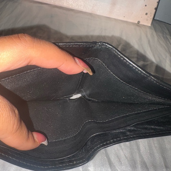 Bottega Venetta Intrecciato Leather Bifold Wallet (PRELOVED) - Picture 5 of 12